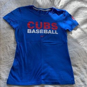 Cubs baseball slim fit tee! ⚾️ 🐻